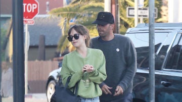 Chris Martin y Dakota Johnson Chris Martin y Dakota Johnson