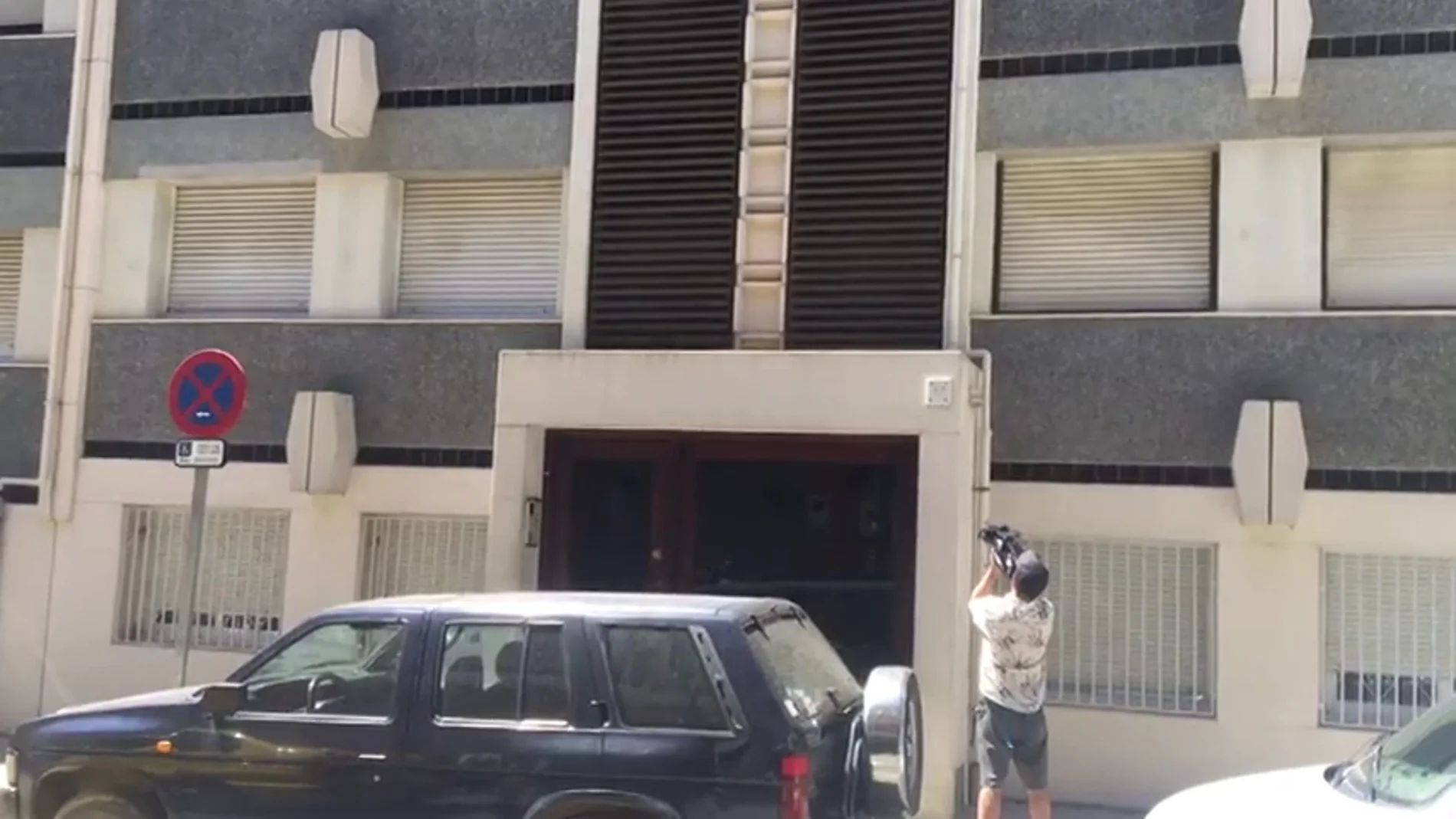 Encuentran el cadáver degollado de una niña de 13 años en un piso de Mataró, Barcelona Encuentran el cadáver degollado de una niña de 13 años en un piso de Mataró, Barcelona