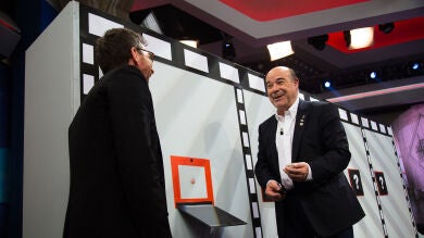 Antonio Resines alucina con el juego 'Culo o moflete' de 'El Hormiguero 3.0': 