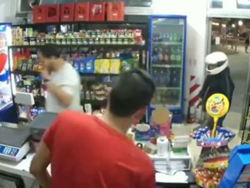 Un ladrón muere tras dispararse sin querer en un pierna cuando robaba en una tienda en Argentina