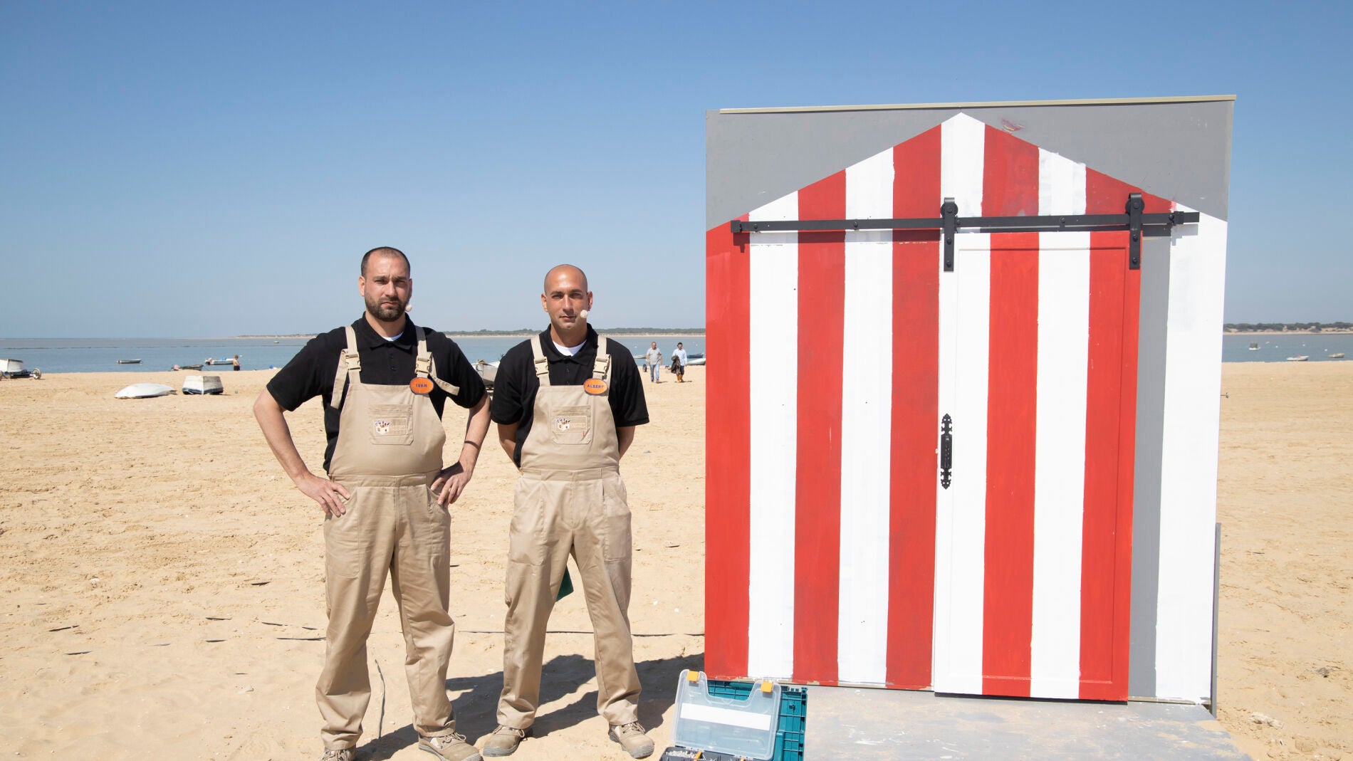 &rsquo;50 sombras de Grey&rsquo; y el Atl&eacute;tico de Madrid inspiran las puertas de los peones 