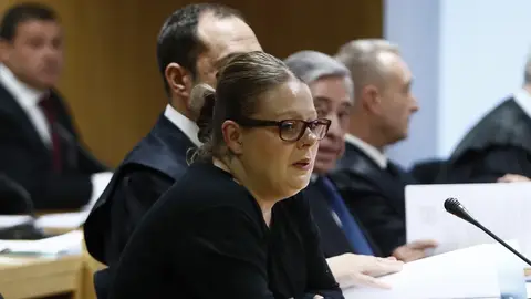 La auxiliar de enfermería acusada de asesinato La auxiliar de enfermería acusada de asesinato