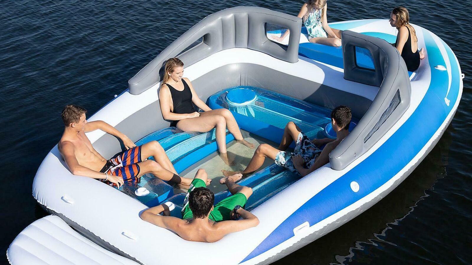 Así es 'el yate para pobres', un barco que puede comprarse en Amazon o eBay por menos de 400 euros
