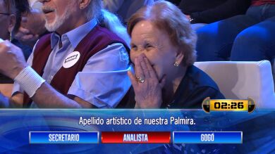 Palmira Gogó tira a un concursante por la trampilla de ‘¡Ahora caigo!’