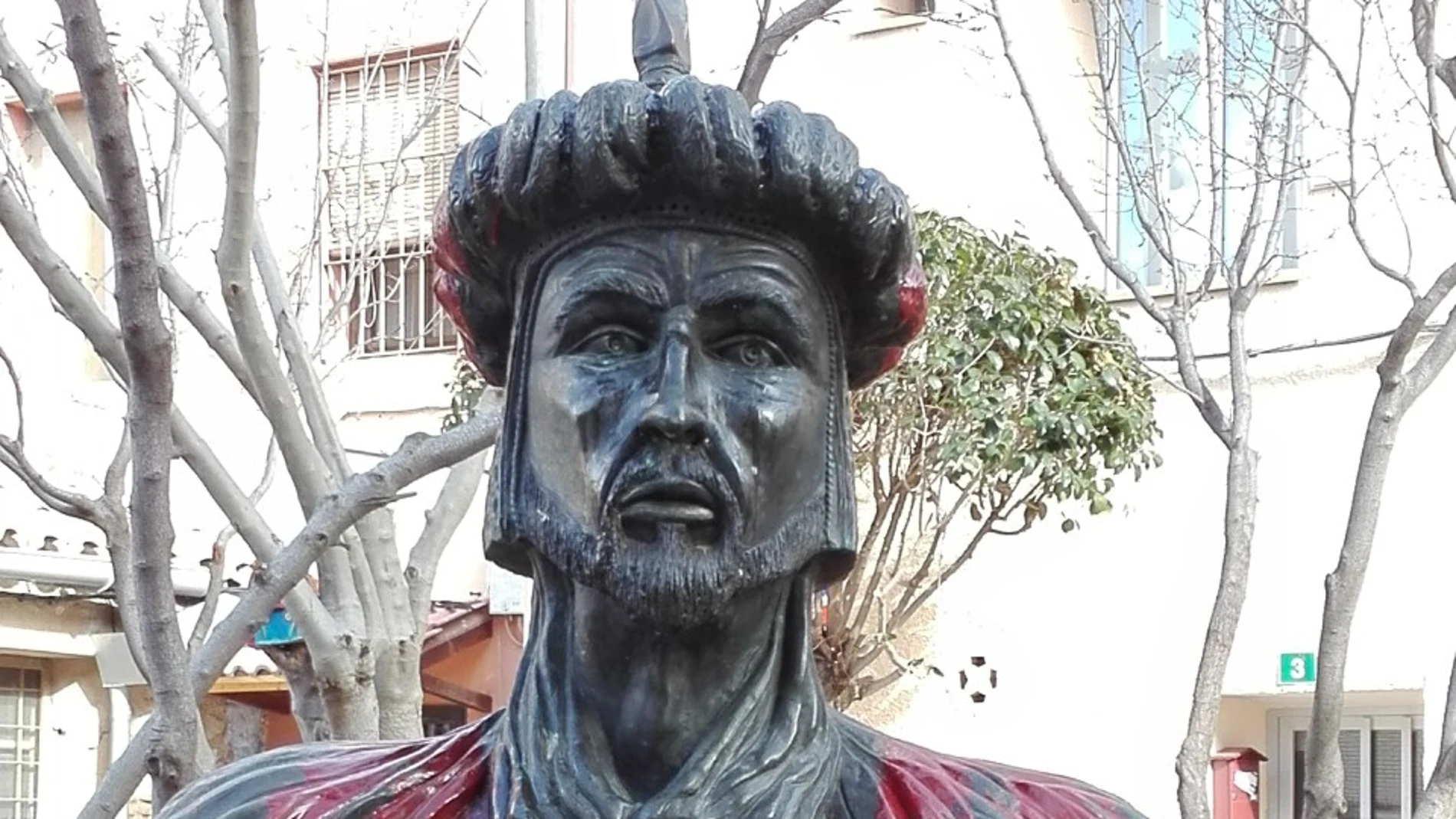 El busto de Abderraman III retirado El busto de Abderraman III retirado