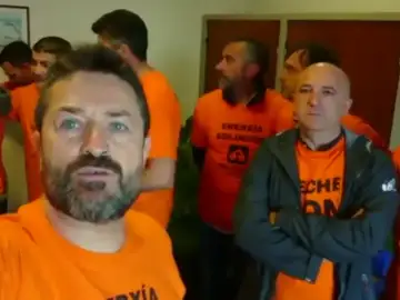 Los trabajadores de Alcoa se encierran en la Delegación del Gobierno en A Coruña Los trabajadores de Alcoa se encierran en la Delegación del Gobierno en A Coruña