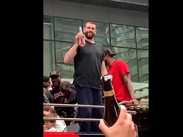 Marc Gasol, en la fiesta de los Raptors Marc Gasol, en la fiesta de los Raptors