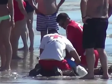 Salvan a una mujer con síntomas de ahogamiento en Radazul Salvan a una mujer con síntomas de ahogamiento en Radazul