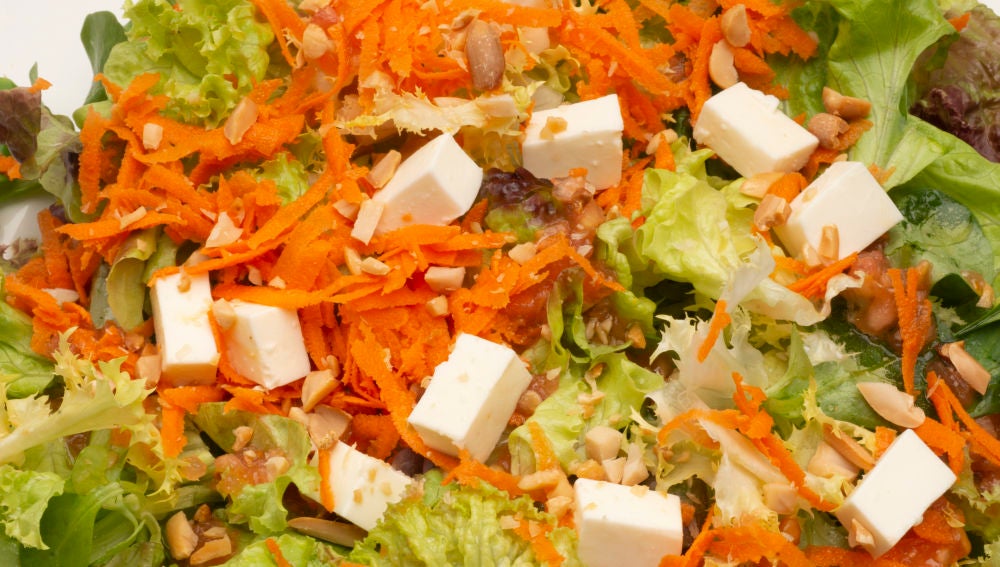 Receta de Karlos Arguiñano: Ensalada de lechugas variadas