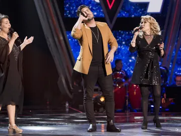 Semifinal: David Bustamante canta ‘Desde que te vi’ con Enriqueta Caballero y Helena Bianco en ‘La Voz Senior’ Semifinal: David Bustamante canta ‘Desde que te vi’ con Enriqueta Caballero y Helena Bianco en ‘La Voz Senior’