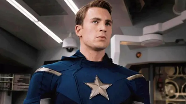 Chris Evans como Capitán América