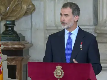 El rey renueva su compromiso de servicio con ejemplaridad y dignidad El rey renueva su compromiso de servicio con ejemplaridad y dignidad