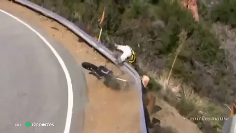 Los motoristas, hartos de que no exista protección en los guardarraíles: "A nosotros no nos protege, nos mutila o nos mata" Los motoristas, hartos de que no exista protección en los guardarraíles: "A nosotros no nos protege, nos mutila o nos mata"