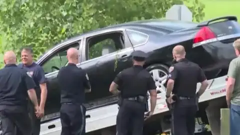 El vehículo hallado en un río de Michigan El vehículo hallado en un río de Michigan