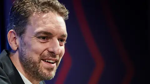 Pau Gasol, hablando ante los medios de comunicación Pau Gasol, hablando ante los medios de comunicación