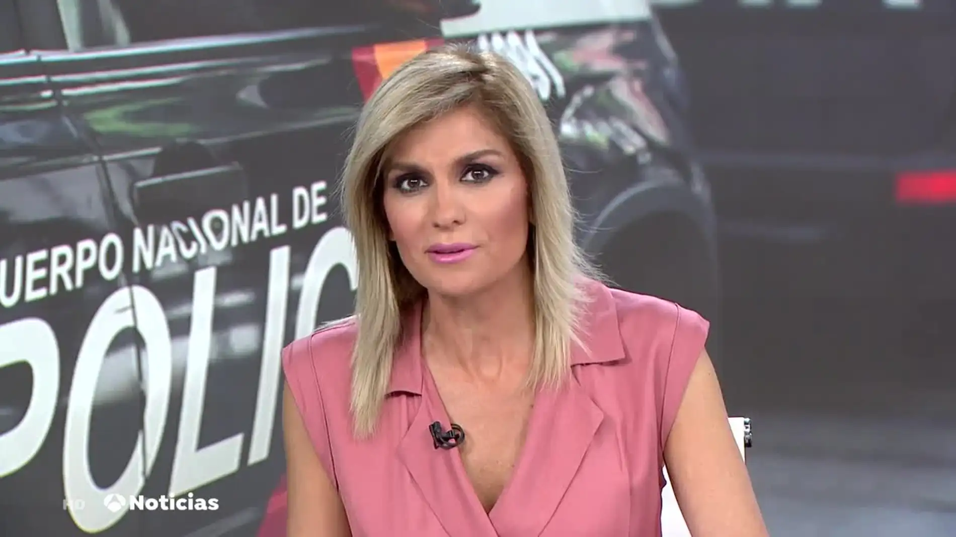 Sandra Golpe dirige y presenta Antena 3 Noticias 1