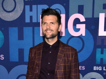 Adam Scott es Ed Mackenzie en 'Big Little Lies' Adam Scott es Ed Mackenzie en 'Big Little Lies'