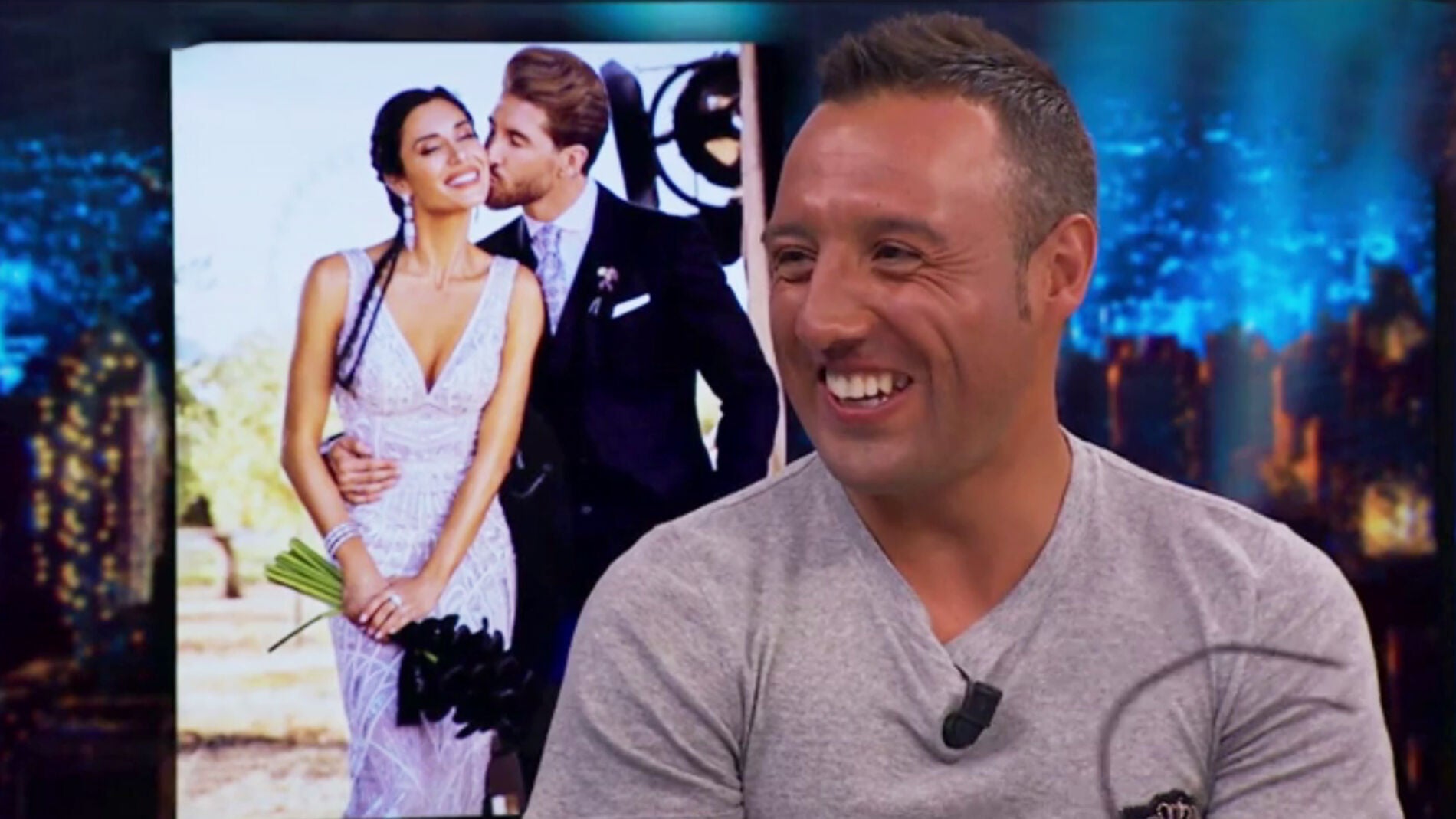 Santi Cazorla y Pablo Motos destapan en 'El Hormiguero 3.0' todos los detalles de la boda de Sergio Ramos y Pilar Rubio: "Ese d&iacute;a val&iacute;a todo"