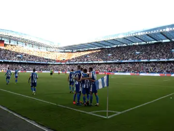Los jugadores del Deportivo celebran el gol de Cartabia ante el Mallorca Los jugadores del Deportivo celebran el gol de Cartabia ante el Mallorca