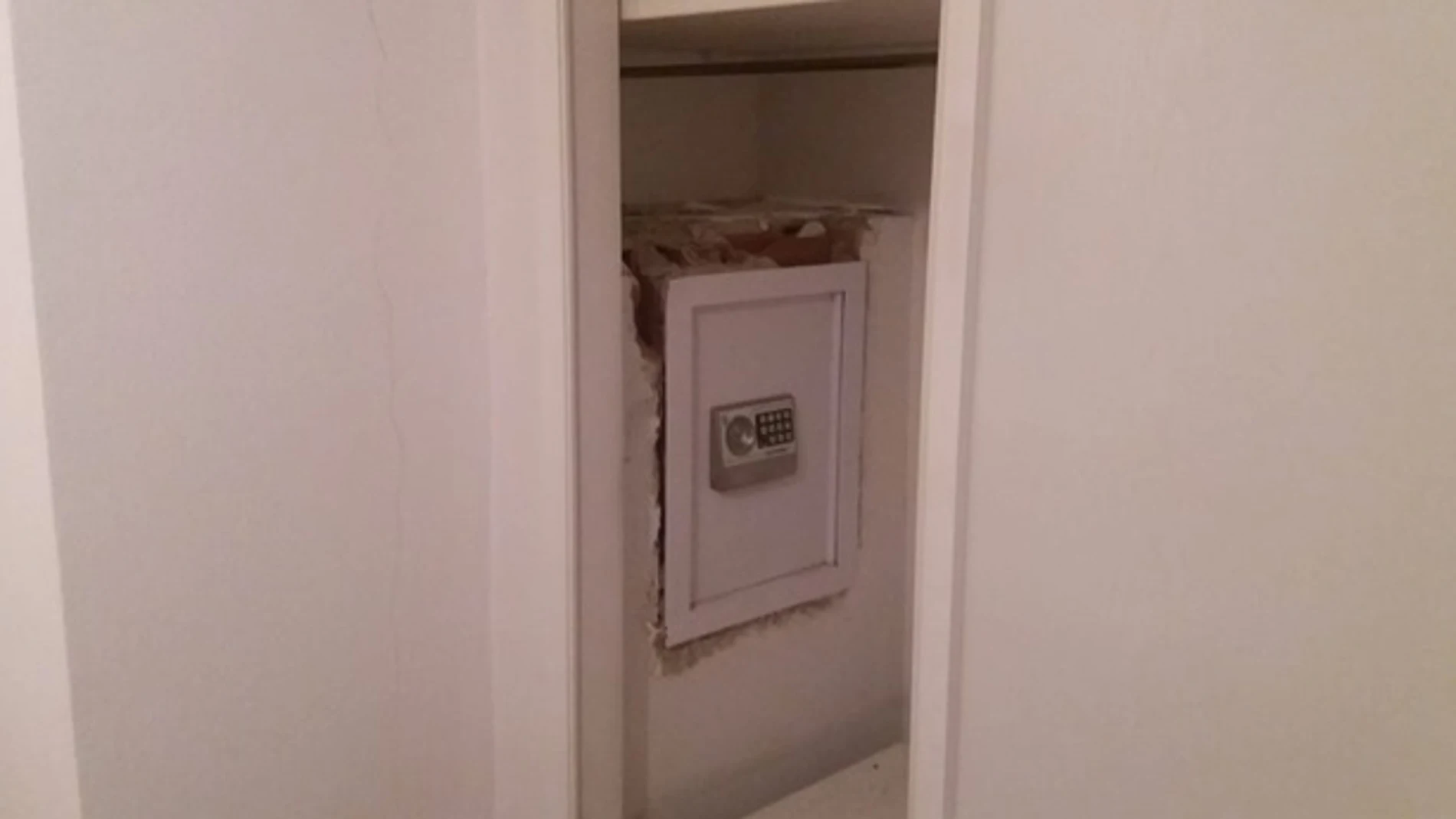 Caja fuerte de una vivienda Caja fuerte de una vivienda