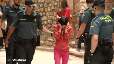 Uno de los detenidos por la muerte de su madre, hallada en un armario, reconoce que la mató para cobrar su pensión
