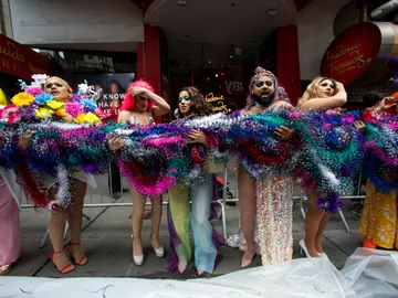 La boa de plumas más grande del mundo La boa de plumas más grande del mundo