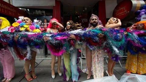 La boa de plumas más grande del mundo La boa de plumas más grande del mundo