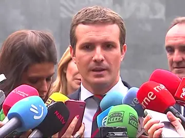Casado le pide a Sánchez que no engañe si ha decidido apoyarse en los independentistas Casado le pide a Sánchez que no engañe si ha decidido apoyarse en los independentistas