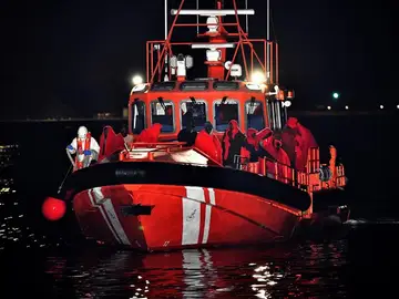 Salvamento Marítimo en el mar de Alborán Salvamento Marítimo en el mar de Alborán
