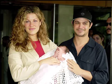 Jaydy Michel y Alejandro Sanz presentan a su hija Manuela Jaydy Michel y Alejandro Sanz presentan a su hija Manuela