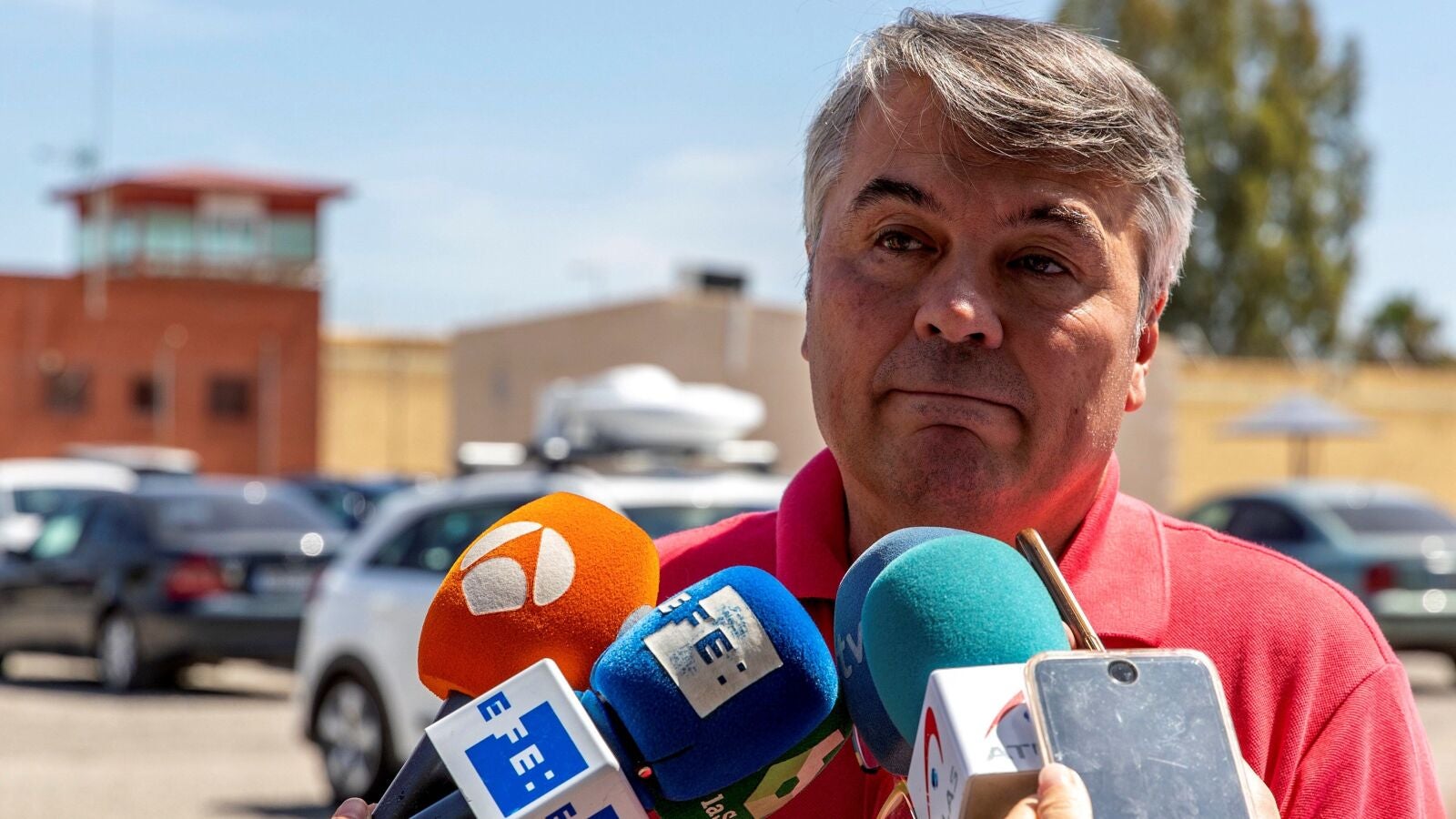 Impiden acceder a la cárcel al abogado de 'la manada' al carecer de los permisos 