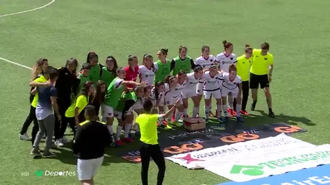 El Real Madrid compra la plaza del CD Tacón y tendrá equipo femenino de fútbol la próxima temporada El Real Madrid compra la plaza del CD Tacón y tendrá equipo femenino de fútbol la próxima temporada