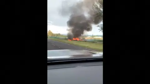 Mueren nueve tripulantes de un avión tras estrellarse en el norte de Hawái Mueren nueve tripulantes de un avión tras estrellarse en el norte de Hawái