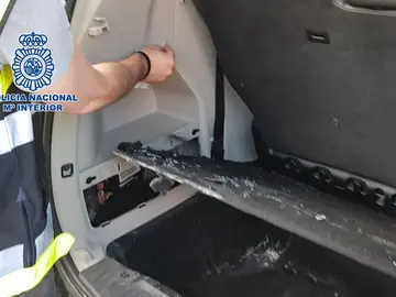 Desarticulan dos bandas que empleaban un nuevo sistema para ocultar droga en los coches Desarticulan dos bandas que empleaban un nuevo sistema para ocultar droga en los coches