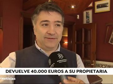 El dueño de un bar devuelve los 40.000 euros que se dejó una anciana en su establecimiento