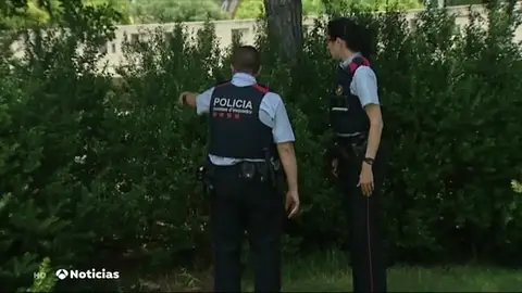 Encuentran el cadáver de un hombre con signos de violencia en Barcelona Encuentran el cadáver de un hombre con signos de violencia en Barcelona