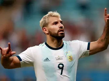 Agüero celebra un gol Agüero celebra un gol