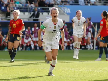 Rapinoe celebra su segundo gol de penalti contra España Rapinoe celebra su segundo gol de penalti contra España