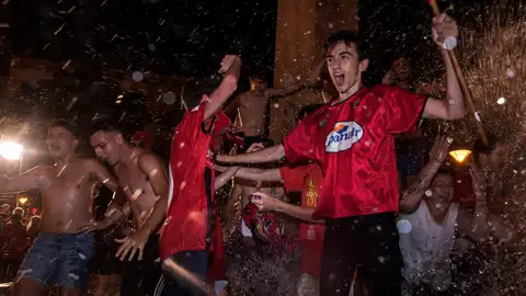 Aficionados del Mallorca celebran el ascenso a primera división Aficionados del Mallorca celebran el ascenso a primera división