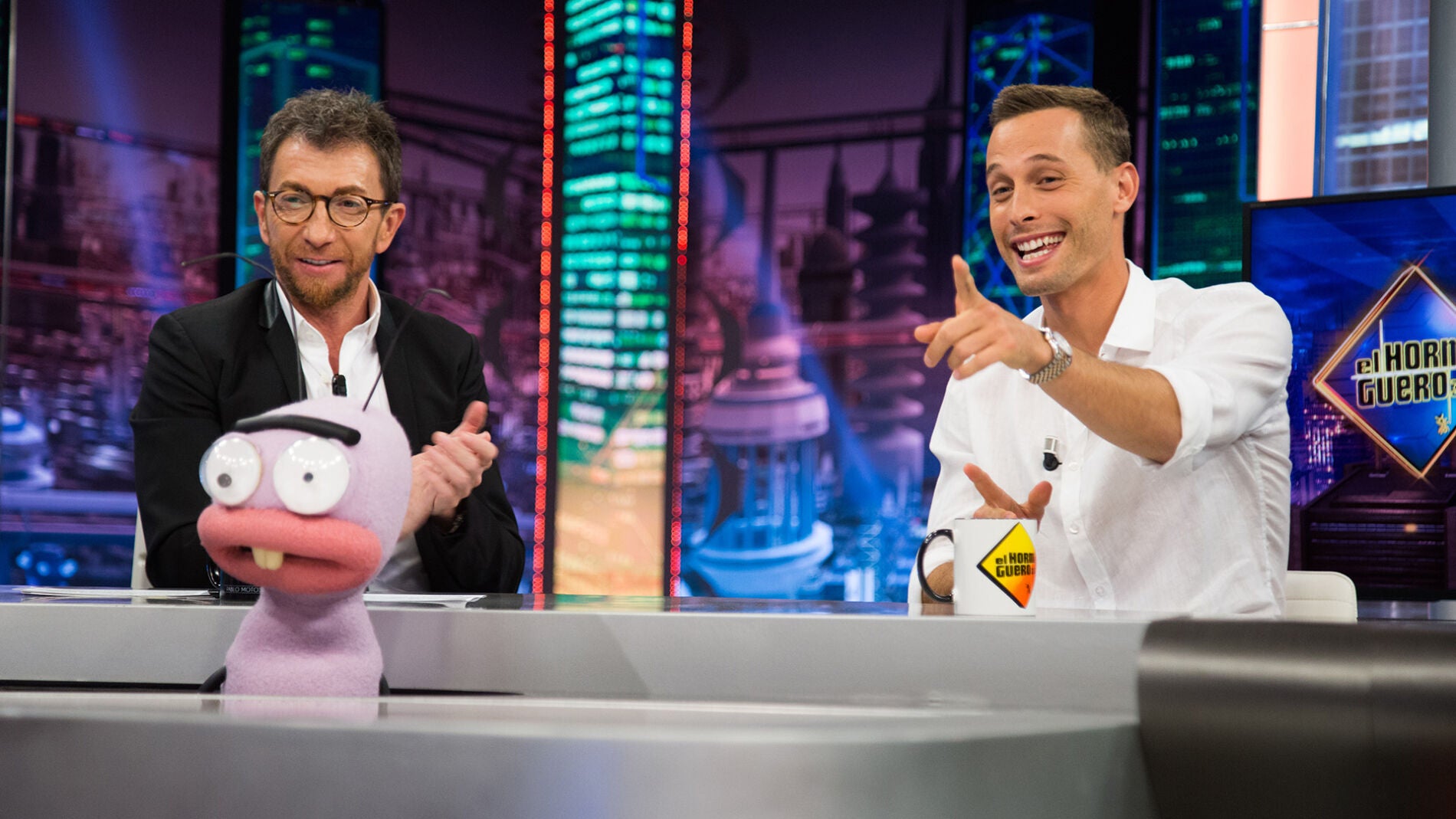 'Sergio Canales o Macaulay Culkin', el futbolista del Betis se enfrenta a la divertida sección de Trancas y Barrancas en 'El Hormiguero 3.0'