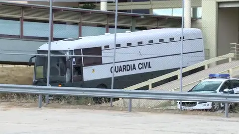 Traslado de los políticos del 'procés' a cárceles catalanas Traslado de los políticos del 'procés' a cárceles catalanas