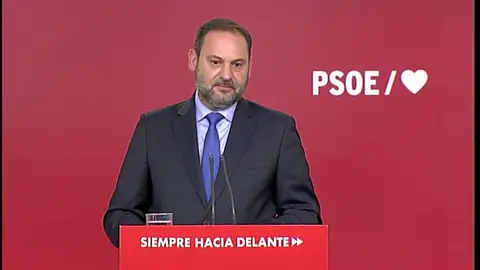 El PSOE insta a Rivera a que "escuche a su partido" y se abstenga en la investidura El PSOE insta a Rivera a que "escuche a su partido" y se abstenga en la investidura