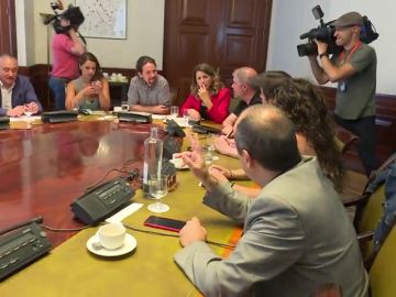 Pablo Iglesias: "Pregunten a Pedro Sánchez si está trabajándose la investidura con PP y Cs"
