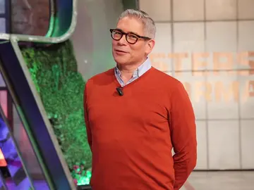 Boris Izaguirre responde al test con más glamour de 'Masters de la reforma': "¿Un cliente soñado? Brad Pitt" Boris Izaguirre responde al test con más glamour de 'Masters de la reforma': "¿Un cliente soñado? Brad Pitt"