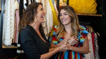 Anna Ferrer, junto a su madre Paz Padilla Anna Ferrer, junto a su madre Paz Padilla