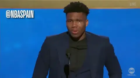 Premios NBA: el inspirador discurso de Giannis Antetokounmpo tras ganar el MVP 2018/19 Premios NBA: el inspirador discurso de Giannis Antetokounmpo tras ganar el MVP 2018/19