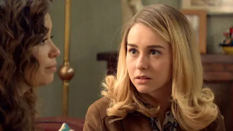 Amelia descubre que Luisita se calla un gran secreto Amelia descubre que Luisita se calla un gran secreto