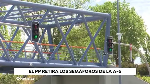 Almeida quita los semáforos de Carmena en entrada por la A-5 Almeida quita los semáforos de Carmena en entrada por la A-5