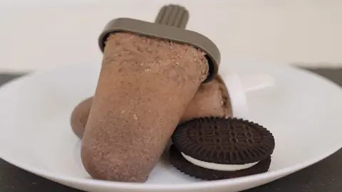 Polos de galletas tipo Oreo Polos de galletas tipo Oreo
