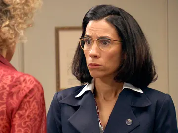 Manolita descubre el paradero de su hija María Manolita descubre el paradero de su hija María